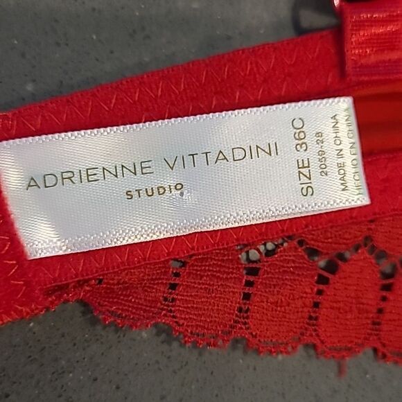 ADRIENNE  Vittavini  sz 36C red lace lightly padded bra - Picture 5 of 7